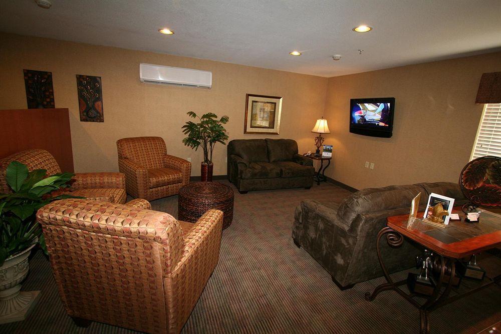 Candlewood Suites Louisville Airport By Ihg Екстер'єр фото