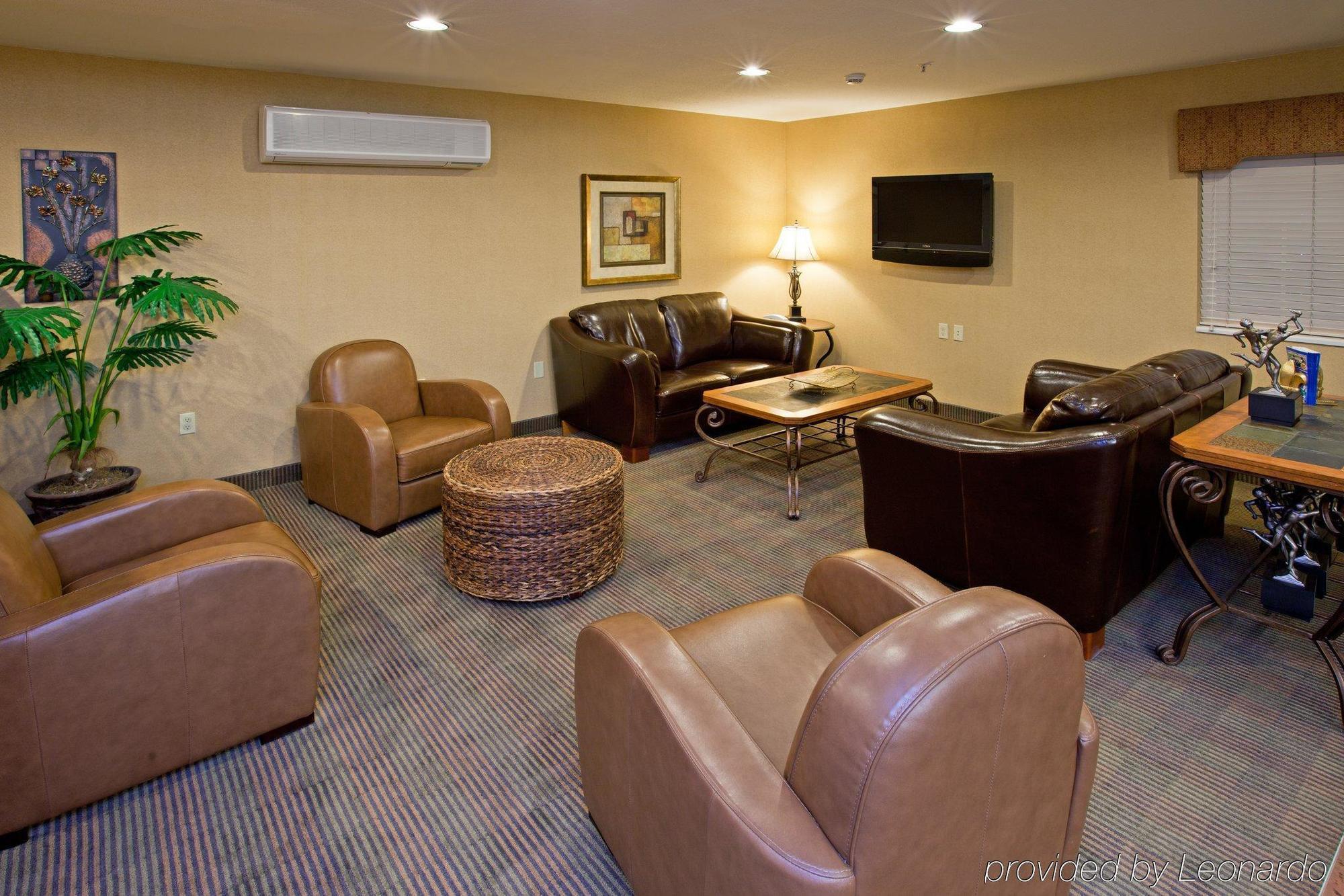Candlewood Suites Louisville Airport By Ihg Інтер'єр фото