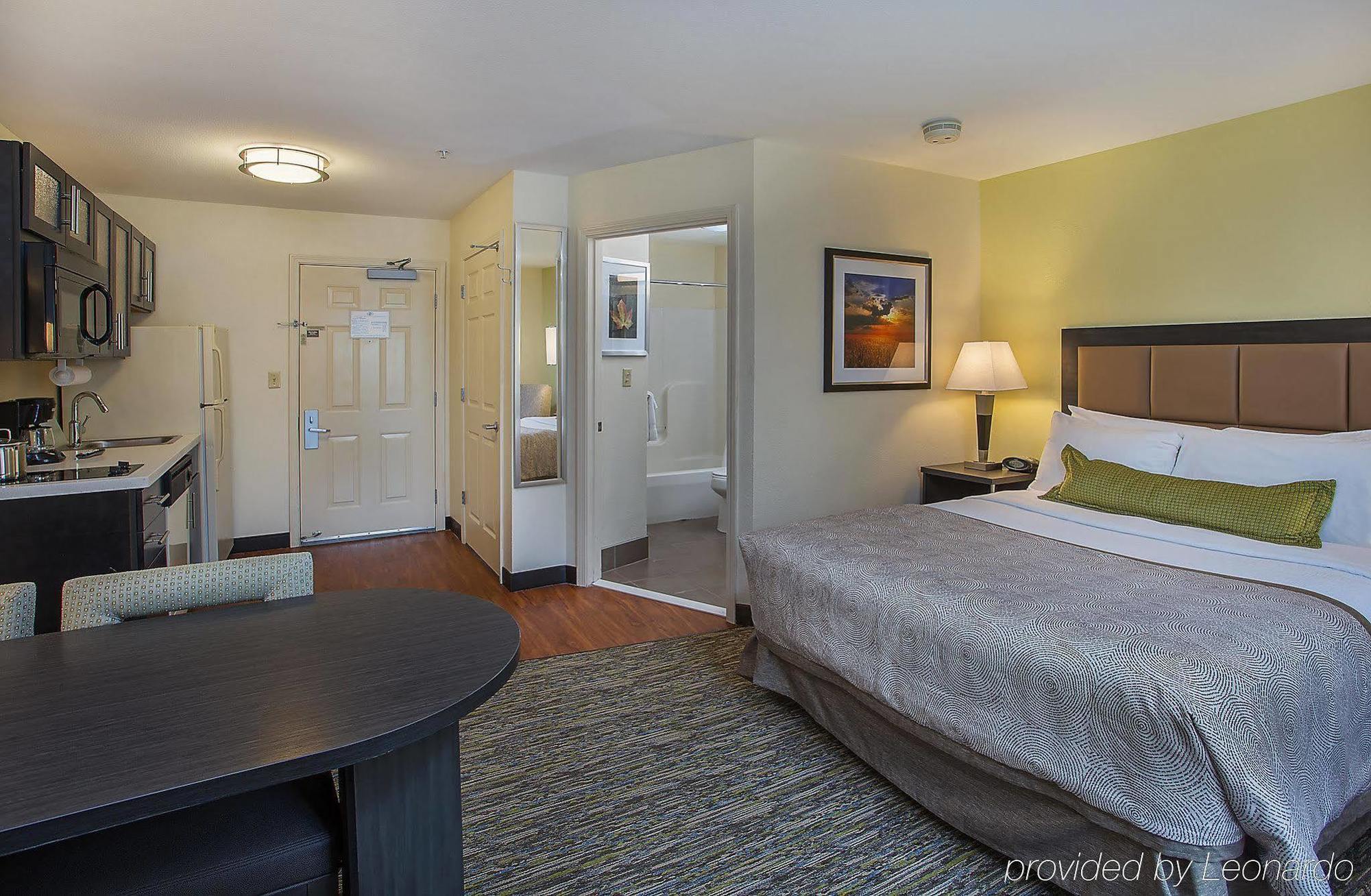 Candlewood Suites Louisville Airport By Ihg Екстер'єр фото