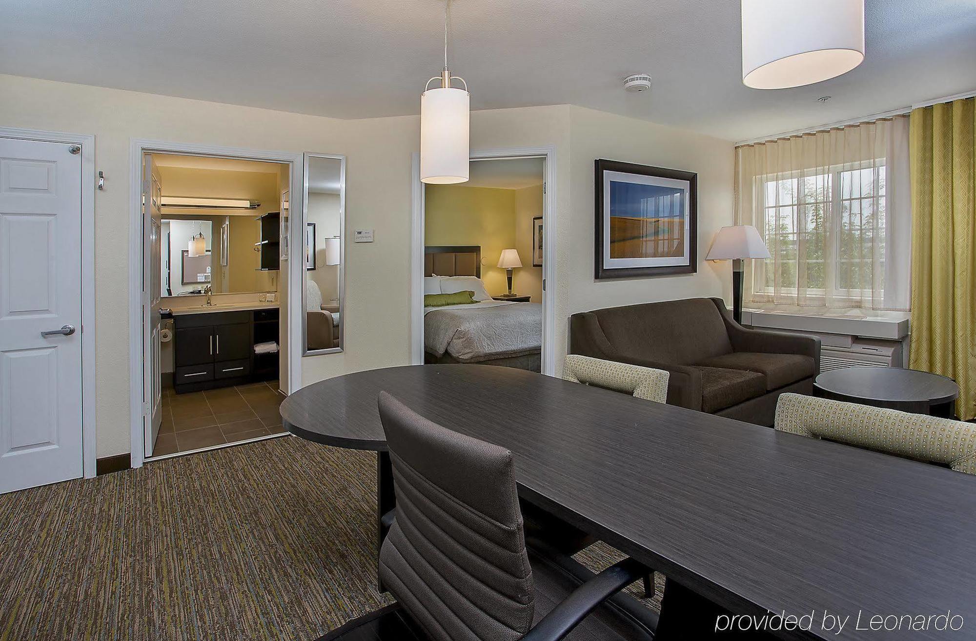 Candlewood Suites Louisville Airport By Ihg Екстер'єр фото