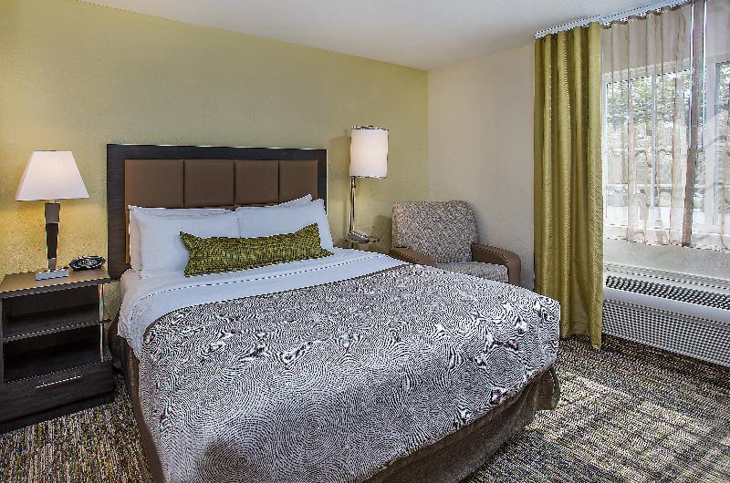 Candlewood Suites Louisville Airport By Ihg Екстер'єр фото
